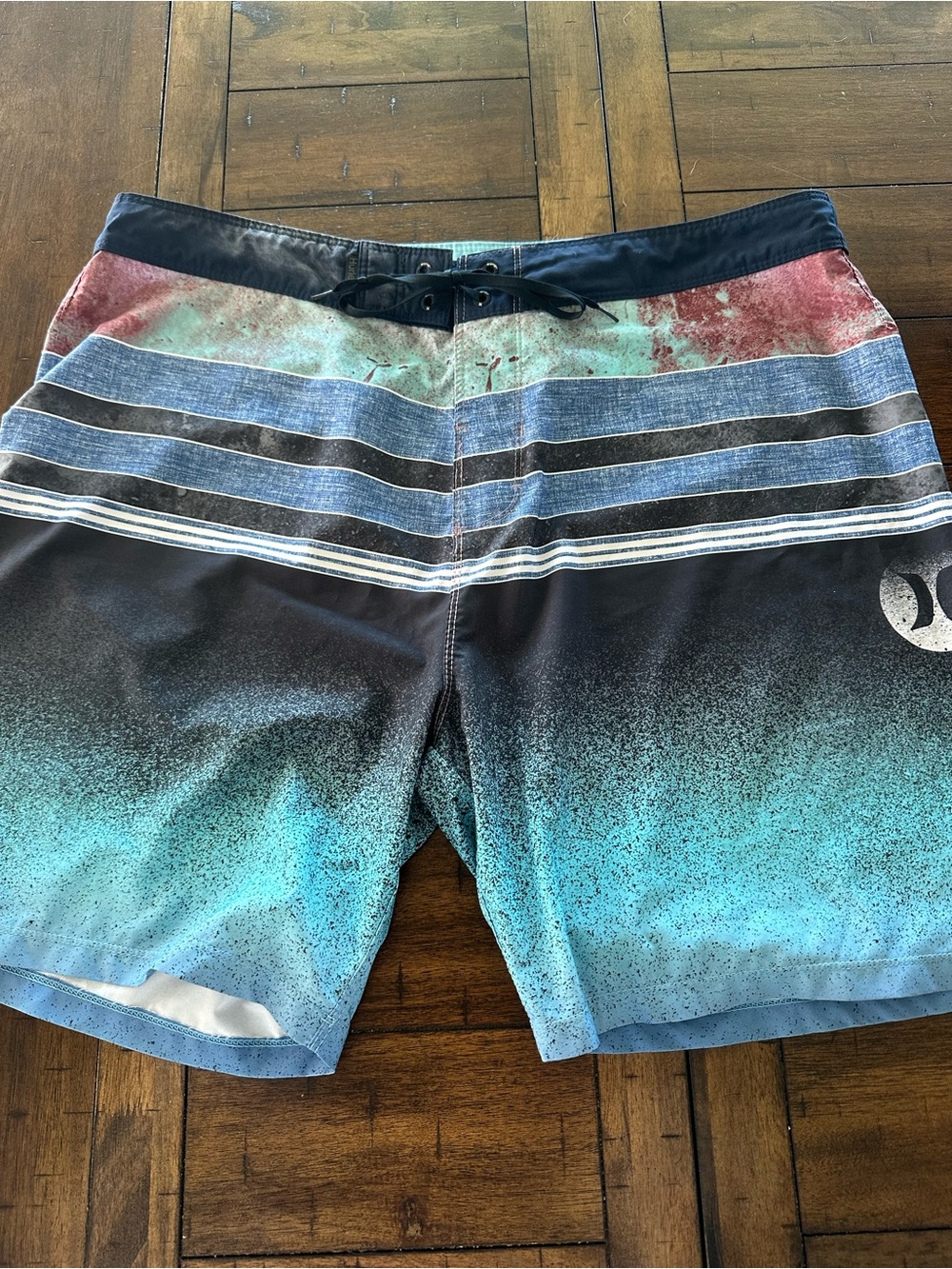 Hurley Men’s Blue Gradient Stripe Swim Trunks Size 36